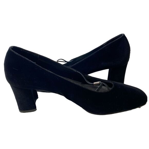 Vintage Statutes Women’s Black Velvet Pumps Accent Strap Gold Accent - Size 10 - Picture 2 of 8